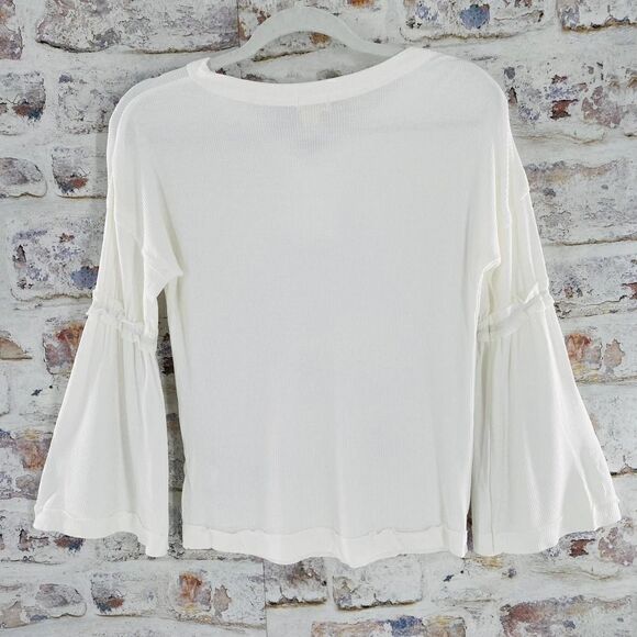 BAEA V-Neck Flare Sleeve Waffle Knit T-shirt In White Size Large - Picture 6 of 10